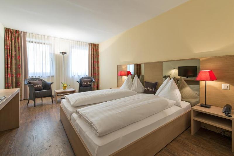 Hotel Loeffler St. Moritz Exterior photo