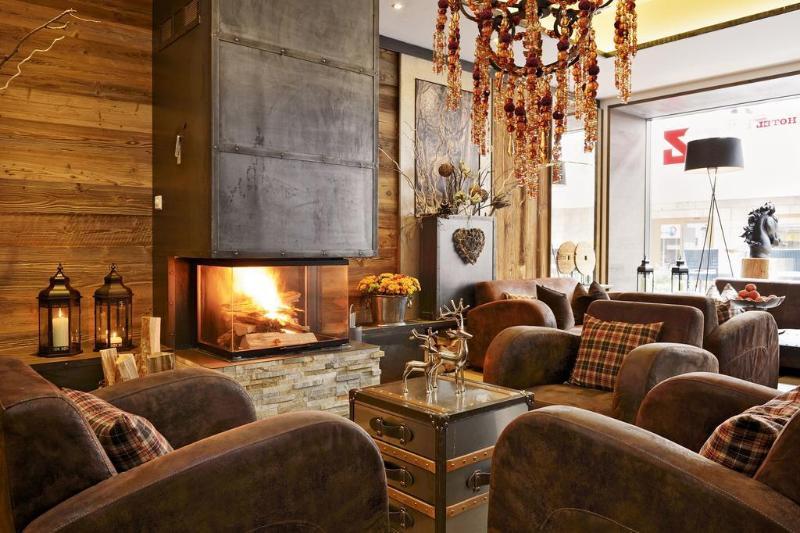 Hotel Loeffler St. Moritz Exterior photo